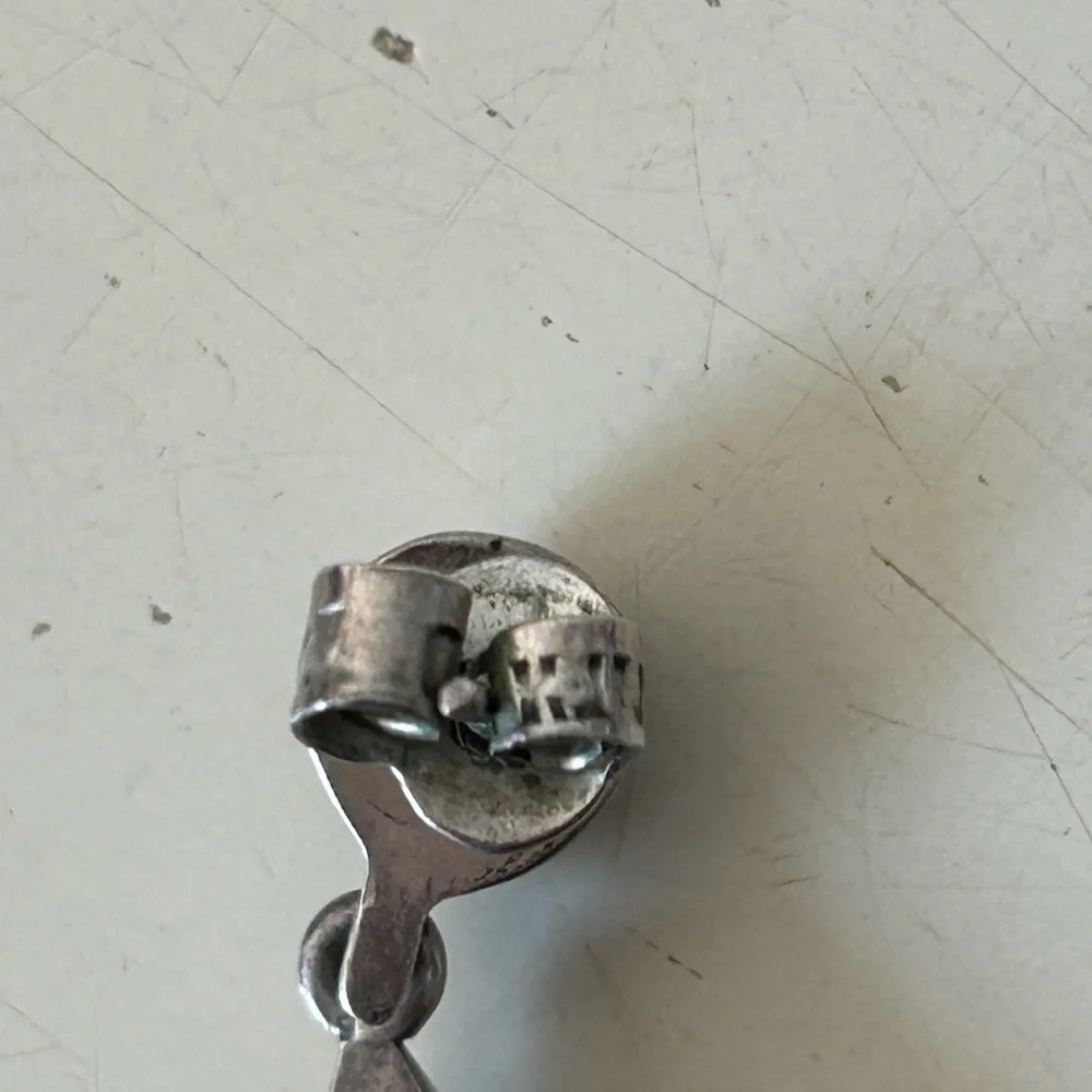 Very Unique Vintage Amethyst Dangle Earrings - Picture 5 of 14